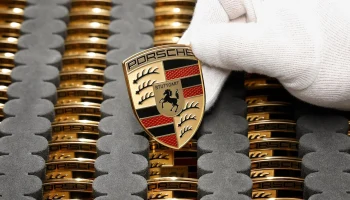 Планы Porsche: сокращение сотрудников, рост цен и новый среднемоторный суперкар