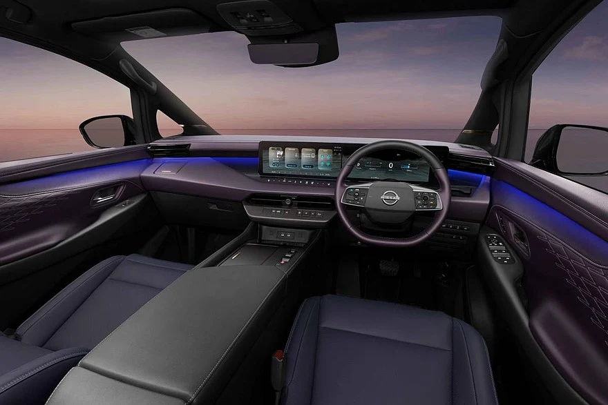 Стандартный новый Nissan Elgrand, предсерийный образец