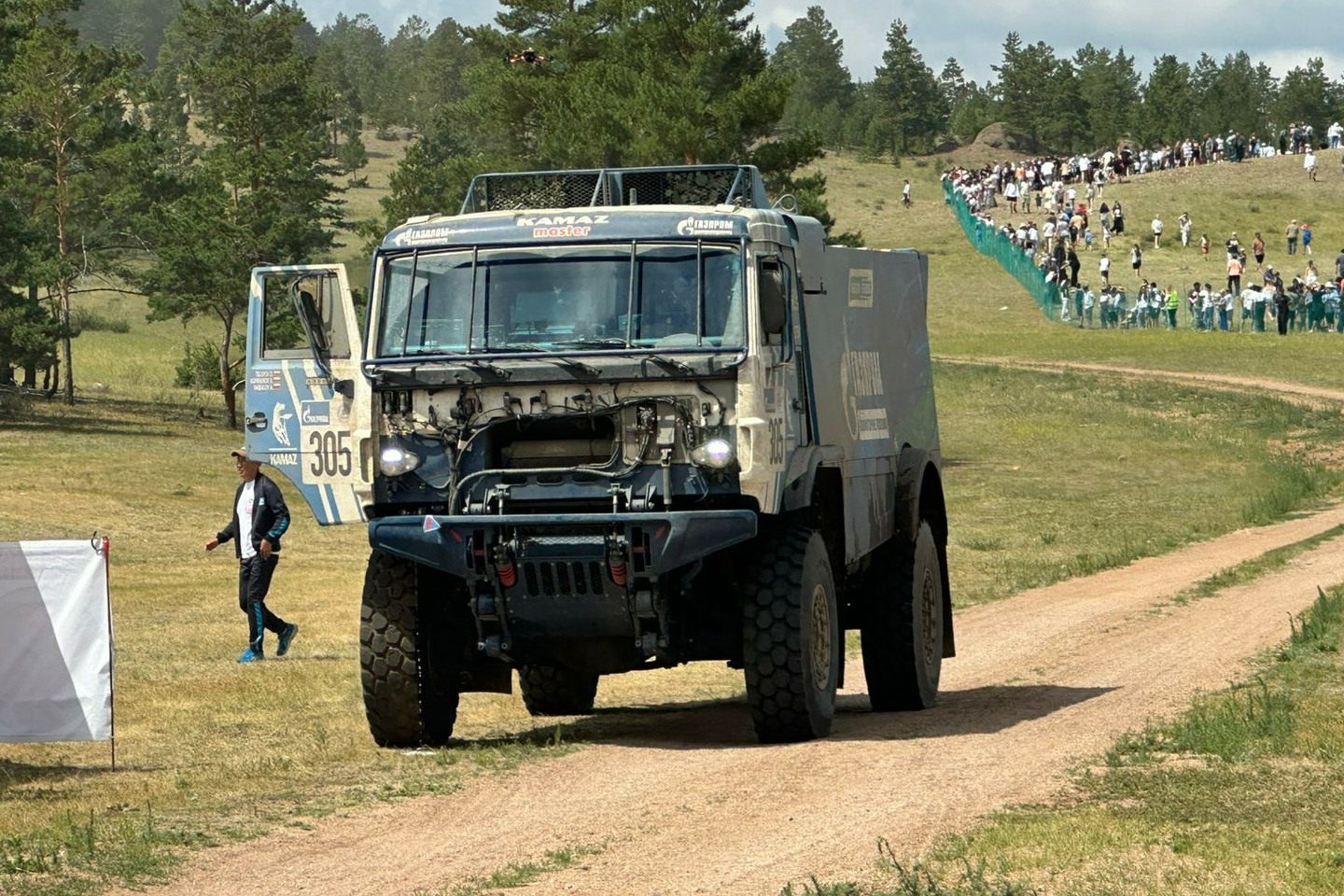 Грузовик Антона Шибалова на финише СУ3 &copy; Шелковый путь