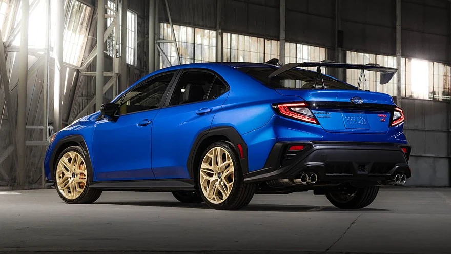На фото: Subaru WRX GD25