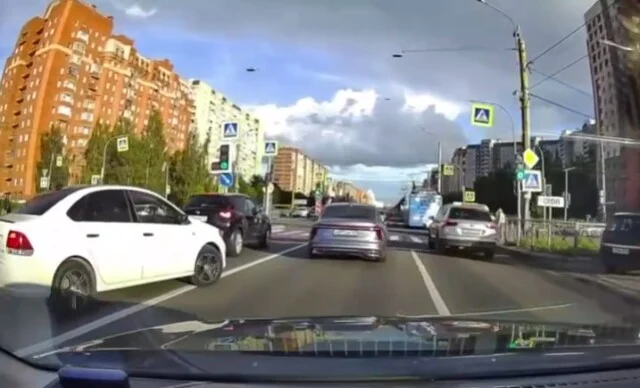  «Не поделили полосу»: кто виноват в ДТП?