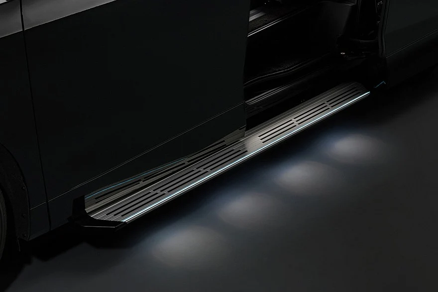 Nissan Elgrand Step Type