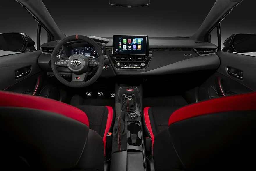 На фото: салон Toyota GRMN Corolla