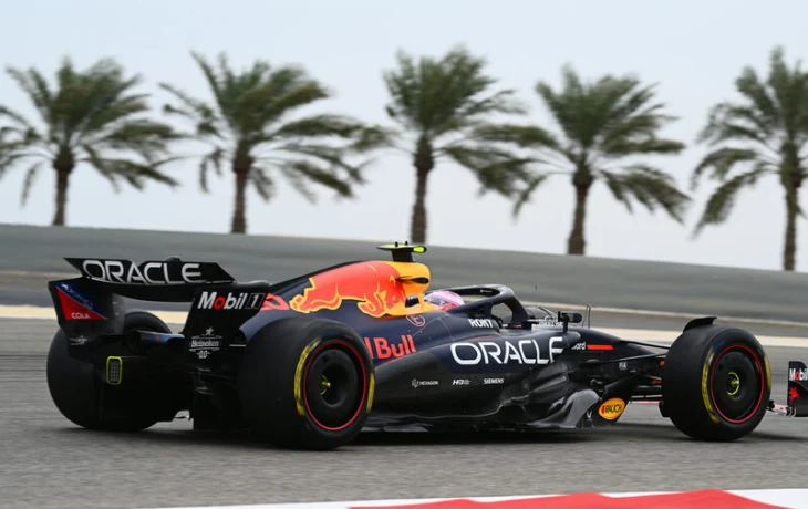 Red Bull Racing что-то «темнит» или не построила новую машину?