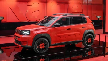 Угловатый спорткар: первым новым Abarth с ДВС может стать хот-хэтч на базе Grande Panda