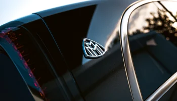 Роскошный минивэн Mercedes-Maybach VLS готовится к премьере