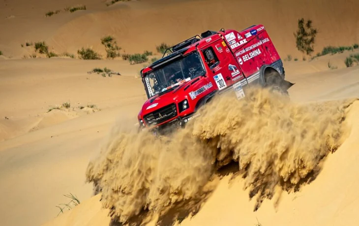 Драма МАЗа на «Шелковом пути-2025»: Вязович перевернулся на 9-м этапе и сошёл