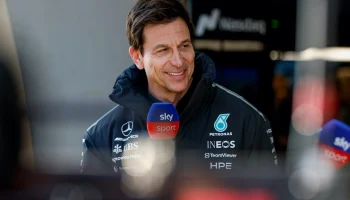 &laquo;Проблема в машине Red Bull, а не в регламенте&raquo;. Вольф ответил Ферстаппену