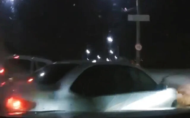  &laquo;Не успел затормозить&raquo;: три автомобиля столкнулись в Чебоксарах