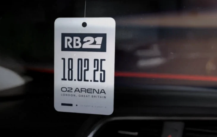 Red Bull показал тизер новой ливреи