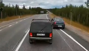  Фура врезалась в &laquo;Ниву&raquo; на трассе. Кто виноват?