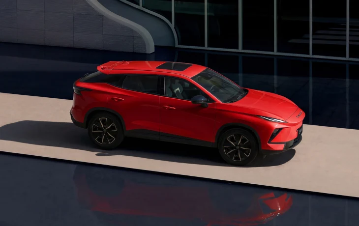 Omoda вошла в тройку самых популярных у российских женщин автомобильных брендов