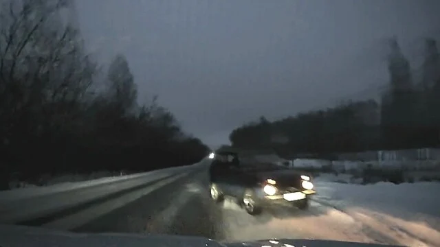  Водитель едва ушёл от столкновения с вылетевшей на встречную полосу «Нивой»