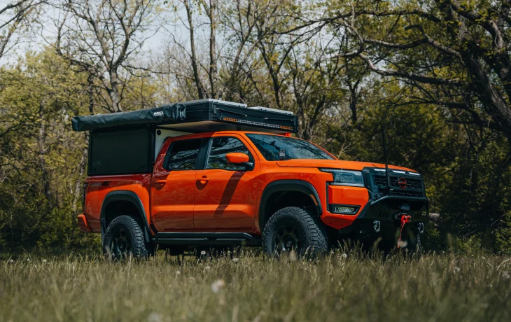 Пикап Nissan Frontier превратился в дом для автопутешественников