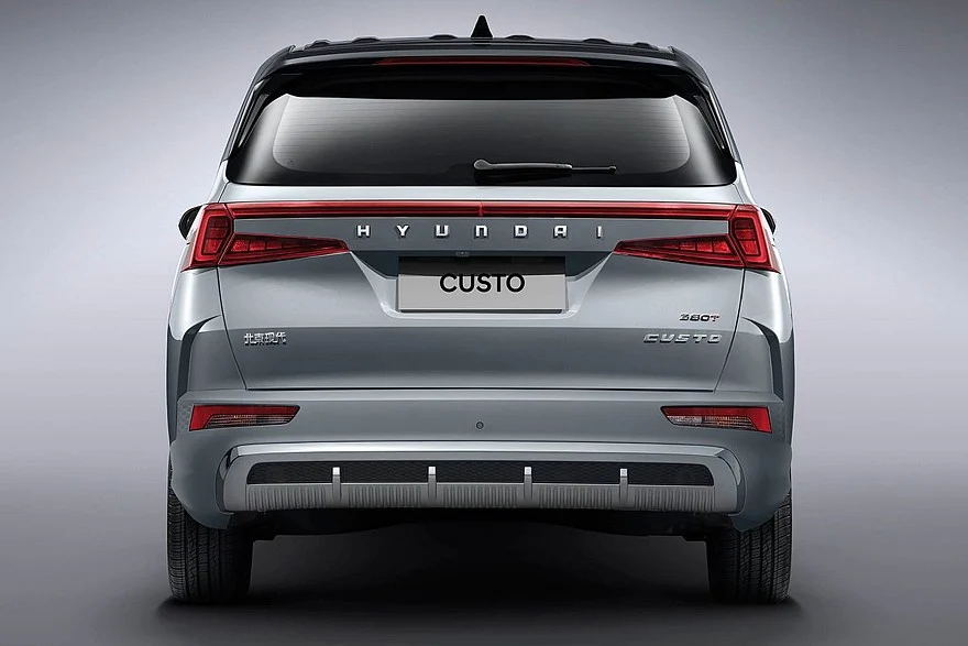 Дореформенный Hyundai Custo