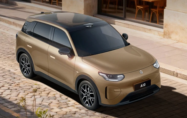 Недорогой кроссовер Leapmotor A10, он же глобальный Leapmotor B03X: показан интерьер