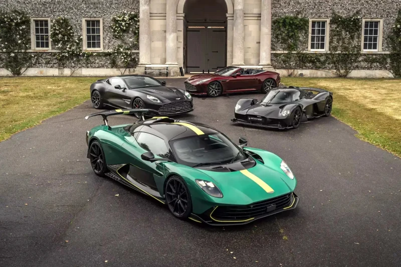 Плохие дела у Aston Martin: рост убытков в 2025 году и новая волна сокращений