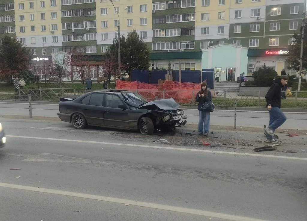 &amp;#171;Перепутал городскую дорогу с гоночной трассой&amp;#187;: лихач на BMW устроил массовое ДТП в подмосковном Дмитрове