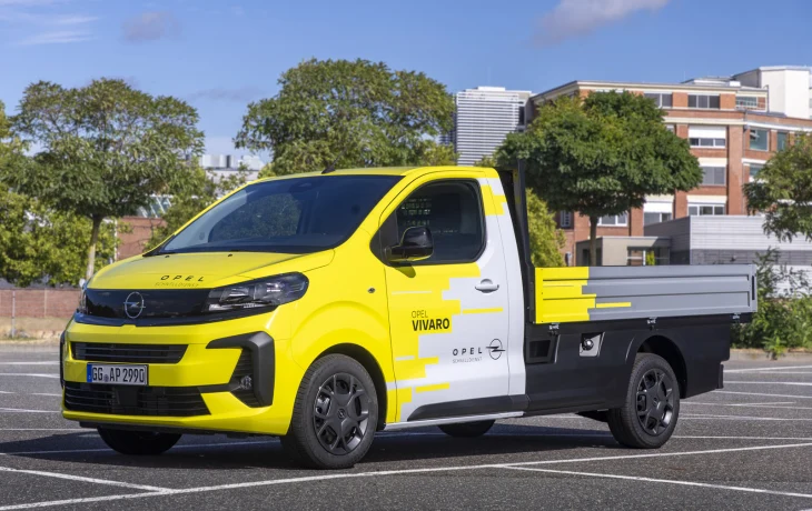 В моторную гамму Opel Vivaro Flatbed вошёл 150-сильный турбодизель