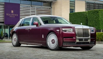 Rolls-Royce создал уникальный Phantom Hummingbird с инкрустацией из ракушек