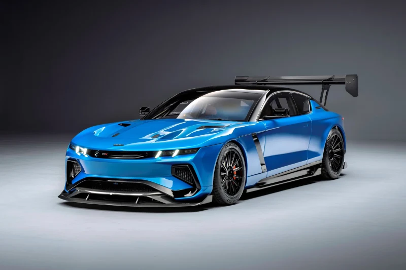 Новый Jensen Interceptor представлен в трековой версии GTX, дорожное купе тоже будет