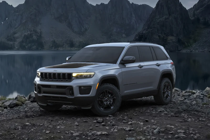 Jeep Grand Cherokee получил несколько обновок и слегка подорожал