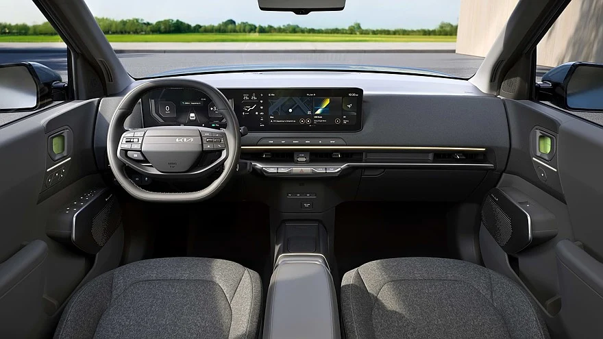 На фото: салон Kia EV2
