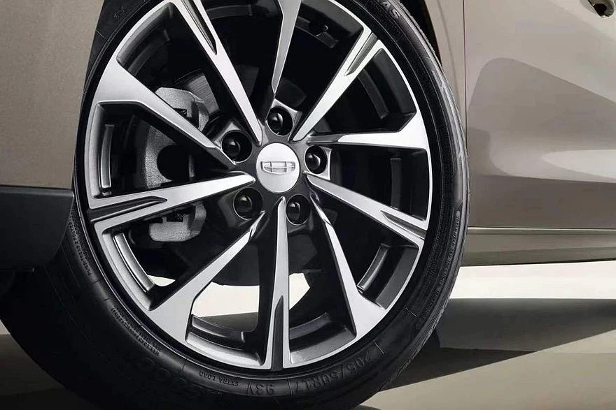 Обновленный Geely Emgrand Upward