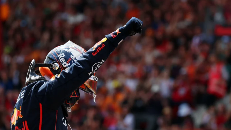 «Он испытывает максимальное давление, но…» Росберг похвалил Ферстаппена