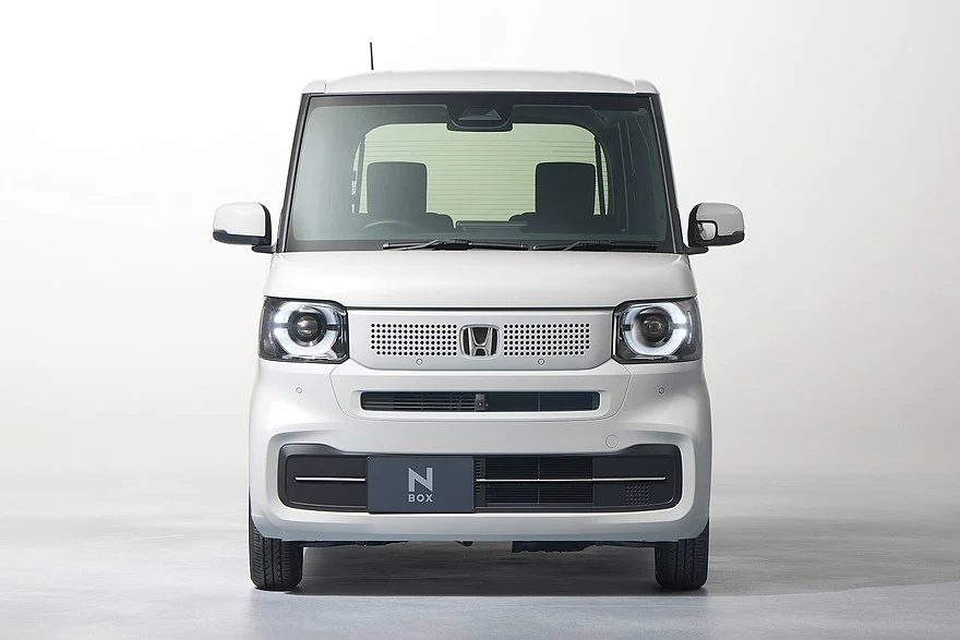 Базовый посвежевший Honda N-Box