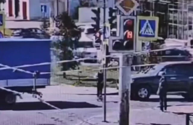  В Чебоксарах девушка на &laquo;Тойоте&raquo; сбила школьника на электросамокате