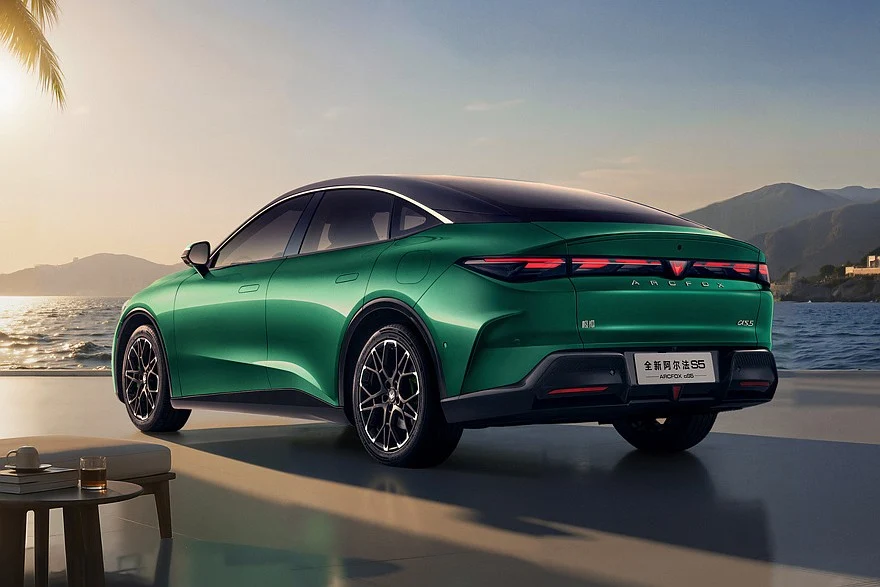 Обновленный Arcfox Alpha S5