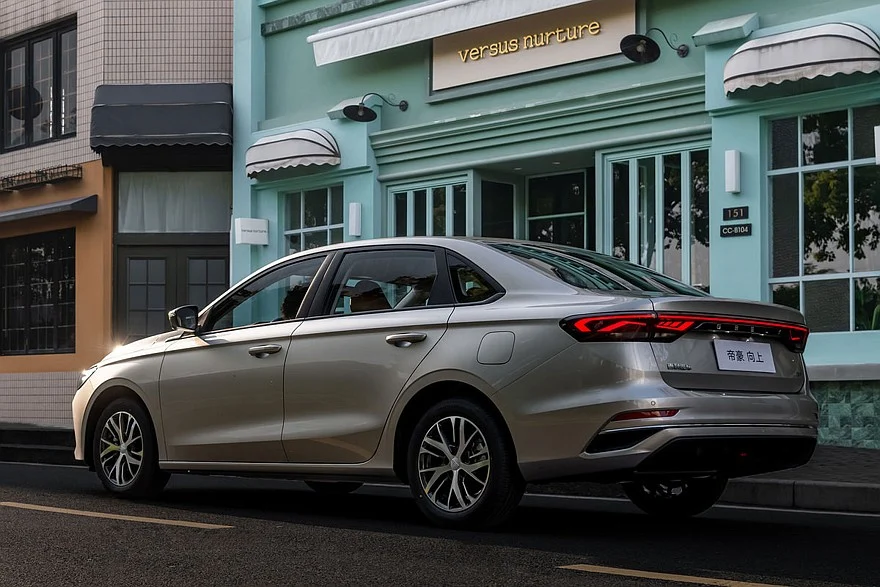 Дореформенный Geely Emgrand Upward