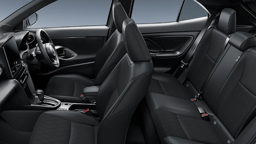 На фото: салон Toyota Yaris Cross Z Urbano
