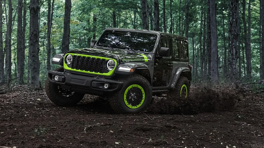 На фото: Jeep Wrangler Switchback