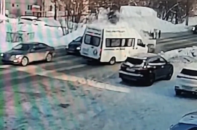  Грузовик и &laquo;Газель&raquo; ритуальной службы столкнулись в Иванове