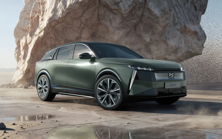 Кроссовер DS №7 пришёл на смену DS 7 и получил дизайн в актуальном фирменном стиле марки