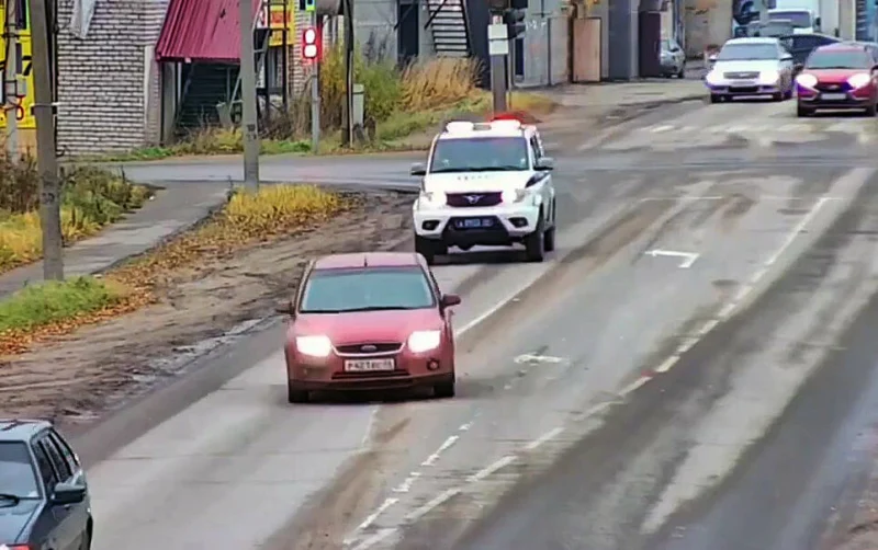  «Форсаж» по-шарьински: пьяный угонщик пытался скрыться от полиции, устроил ДТП и разворотил моги