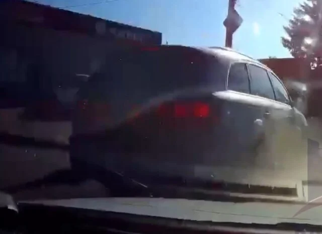  &laquo;Сохранил самообладание&raquo;: два автомобиля столкнулись под Красноярском