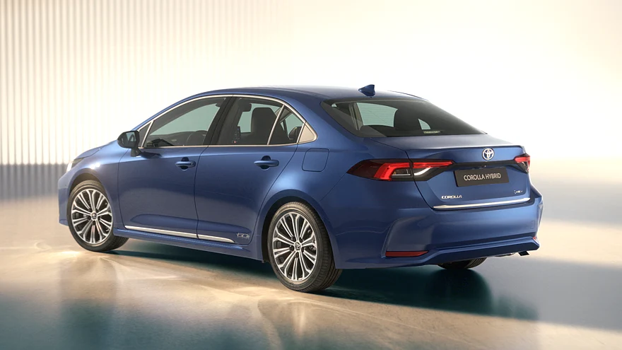 На фото: седан Toyota Corolla 60th anniversary