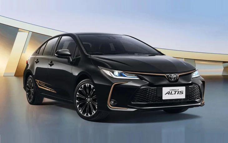 У автомобилей семейства Toyota Corolla появились юбилейные спецверсии