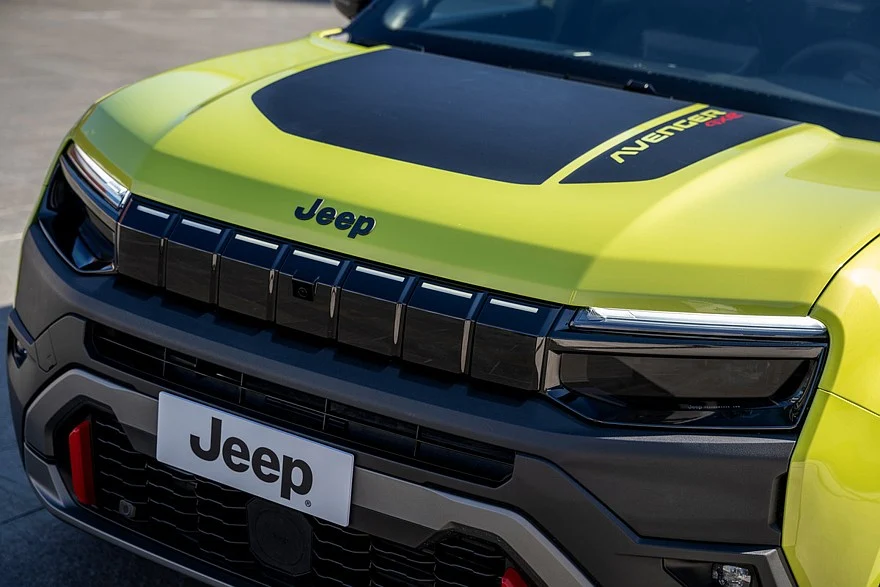 Обновленный Jeep Avenger 4xe