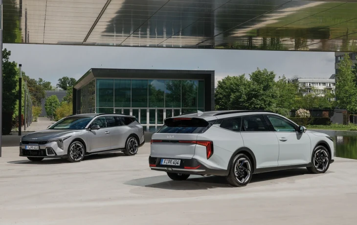 Хэтчбек и универсал Kia K4 с новой начинкой скоро стартуют в Европе