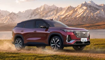 Кроссовер Geely Atlas получил новую версию: другая начинка и кое-что ещё