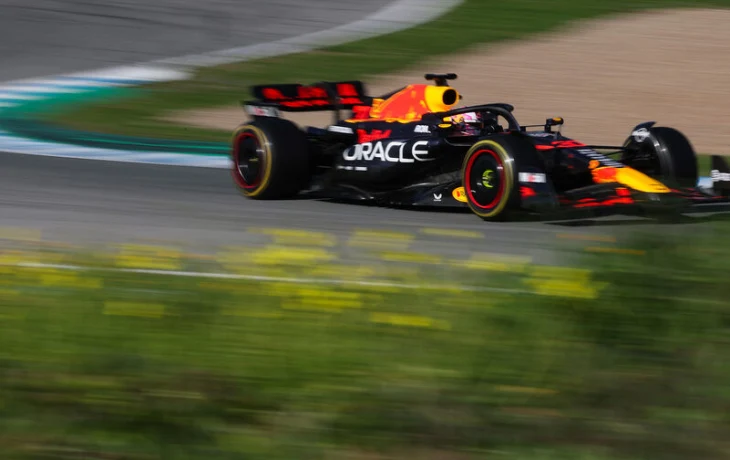 Почему новая машина Red Bull так похожа на RB20? Мнение Владимира Башмакова