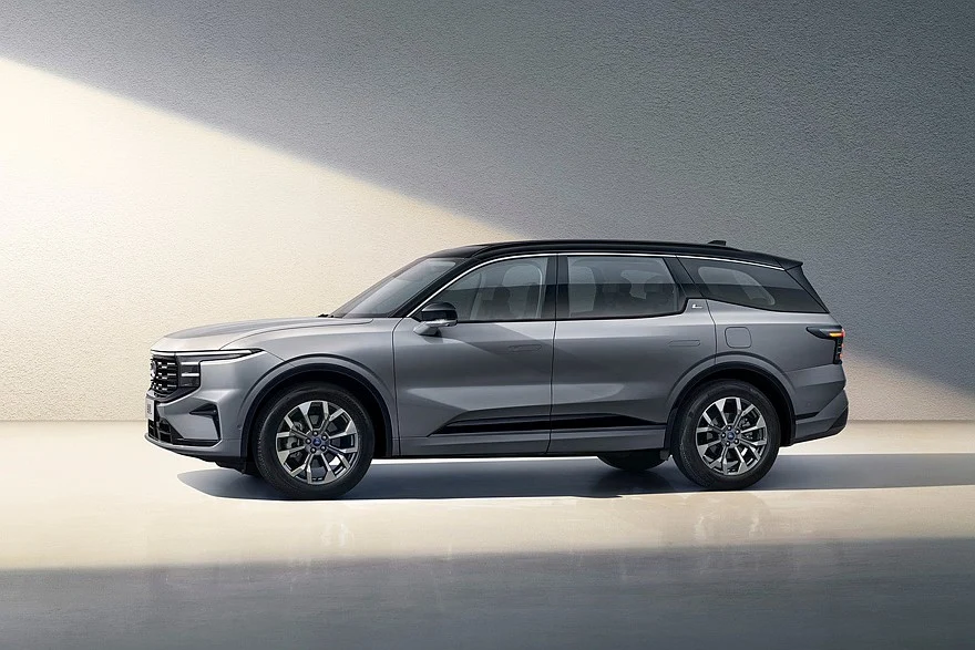 Дореформенный Ford Edge L