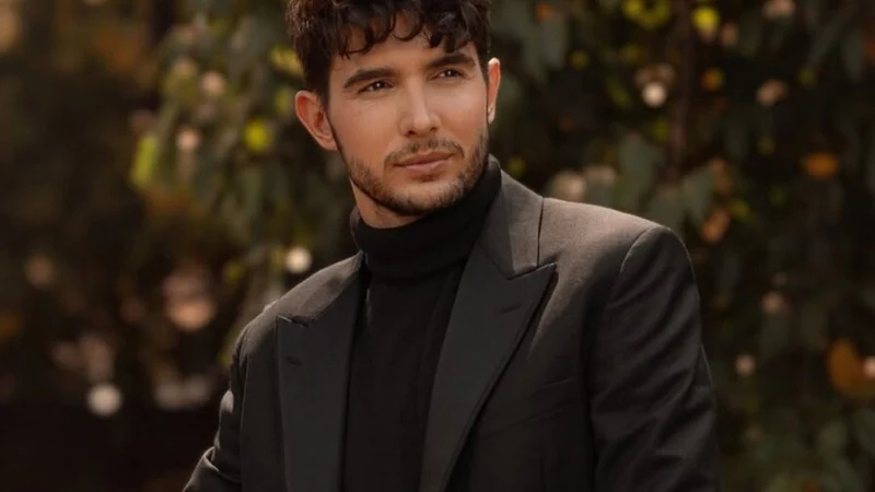 Эстебан Окон попал на обложку журнала Forbes