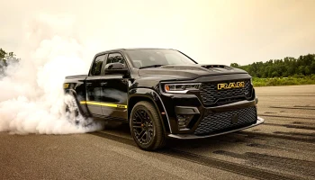 Заводской тюнинг для Ram 1500 Rumble Bee: большие &laquo;мясорубки&raquo;, подвеска, выхлоп, декор