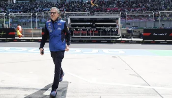 Bild: Макс Ферстаппен получил выговор от Red Bull за скандал с журналистом