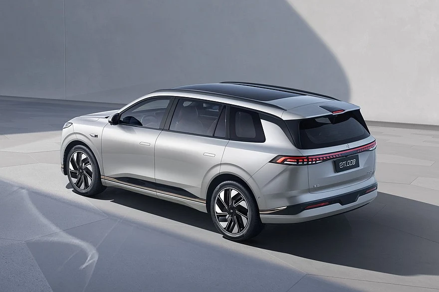 Dongfeng Yipai 008